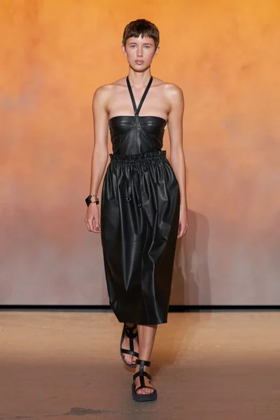 Look 8